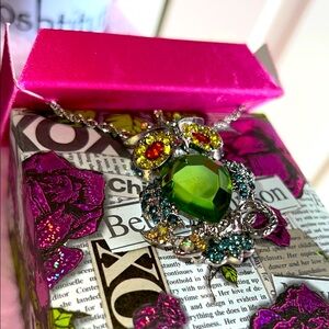Betsey Johnson Silver and Green rhinestone Owl brooch Necklace